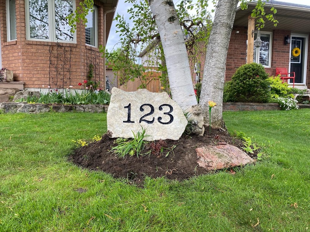 Swifty Stones Engraving | 76 Courtice Ct, Courtice, ON L1E 2T3, Canada | Phone: (905) 259-9763