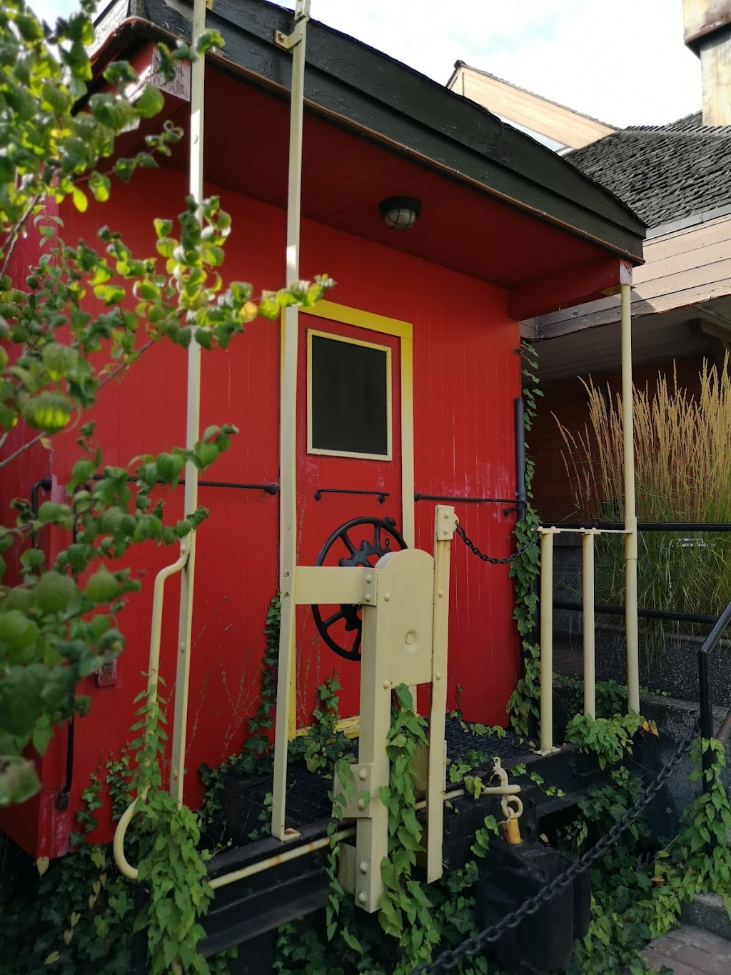 Pemberton Station Neighbourhood Pub | 135 Pemberton Ave, North Vancouver, BC V7P 1A9, Canada | Phone: (604) 984-3558