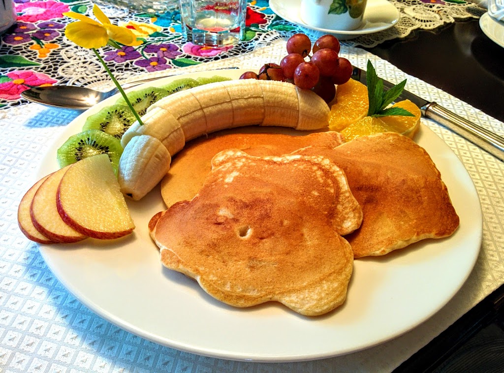 Burken Bed & Breakfast | 14257 County Rd 2, Brighton, ON K0K 1H0, Canada | Phone: (613) 475-5267