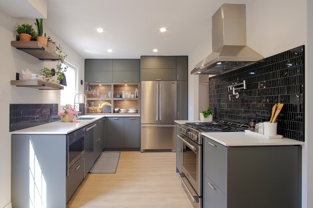Yorkshire Homes | 3301 Stalybridge Dr, Oakville, ON L6M 0L1, Canada | Phone: (416) 897-5311