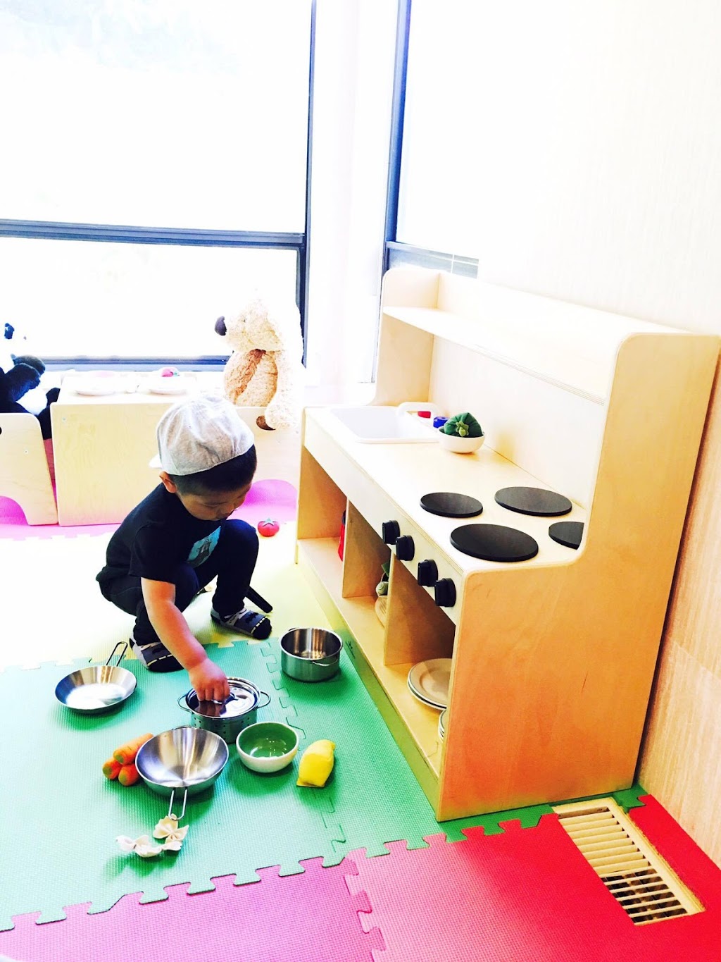 Buckingham Tots Child Care Centre | 7461 Stanley St, Burnaby, BC V5E 3Z6, Canada | Phone: (604) 337-0064