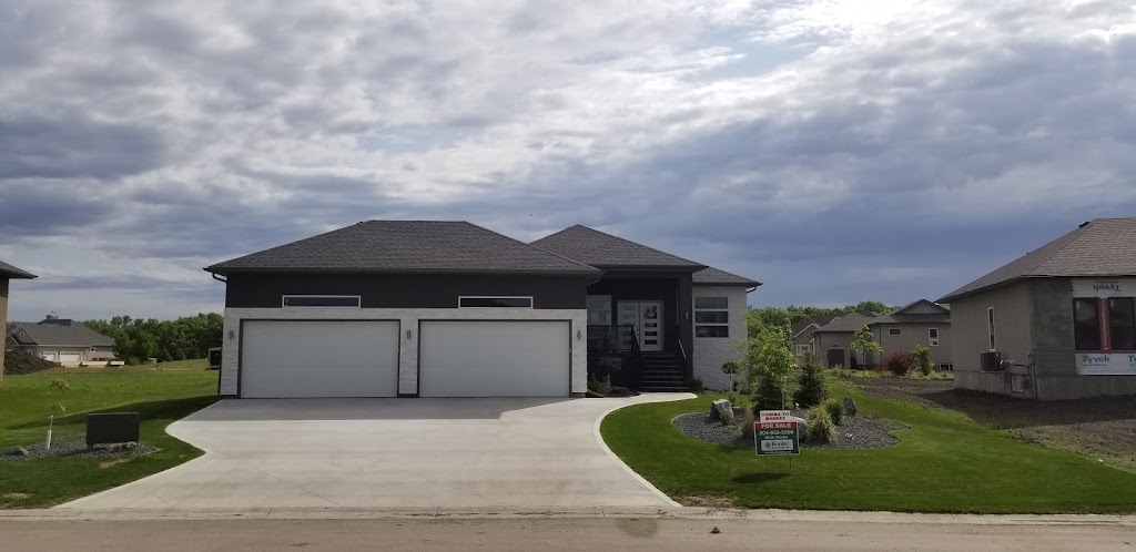 Kingswood South | Medinah Dr, La Salle, MB R0G 0A1, Canada | Phone: (204) 942-7744