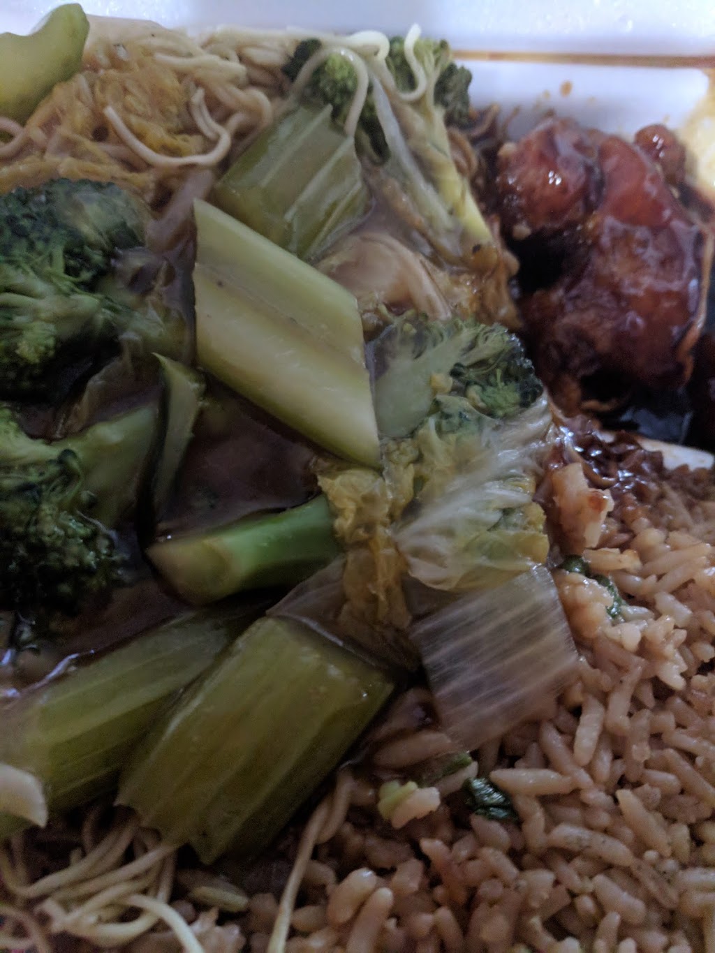 Win Yeung Garden Chinese Restaurant | 9 King St W, Bowmanville, ON L1C 1R2, Canada | Phone: (905) 623-5412