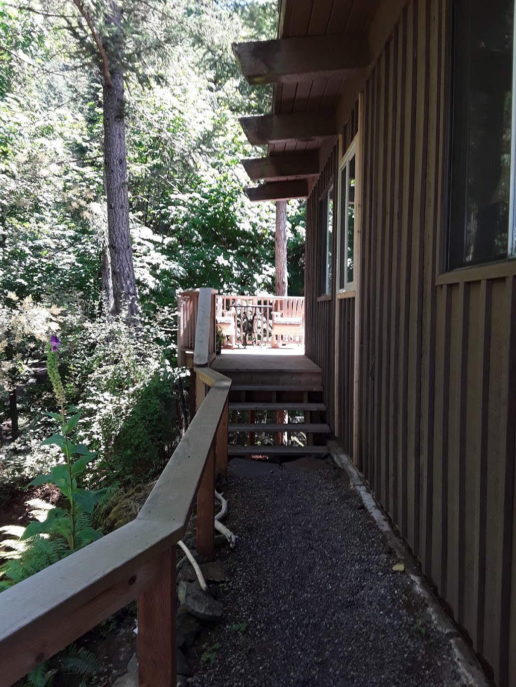 Robin Song Retreat | 247 Robin Song Ln, Eastsound, WA 98245, USA | Phone: (206) 714-3348