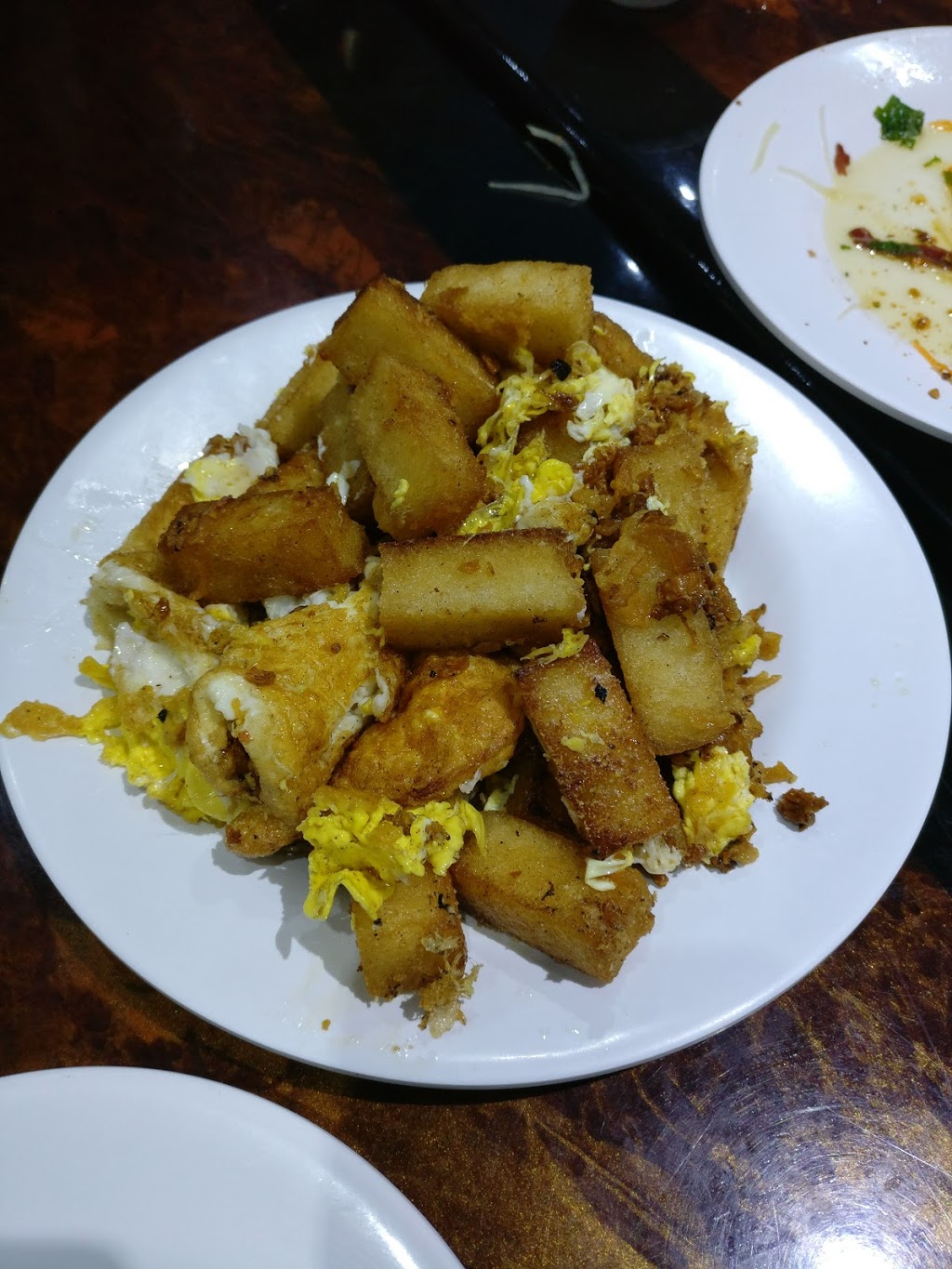 Huongs Vietnamese Bistro | 359 Booth St, Ottawa, ON K1R 7K1, Canada | Phone: (613) 237-8755