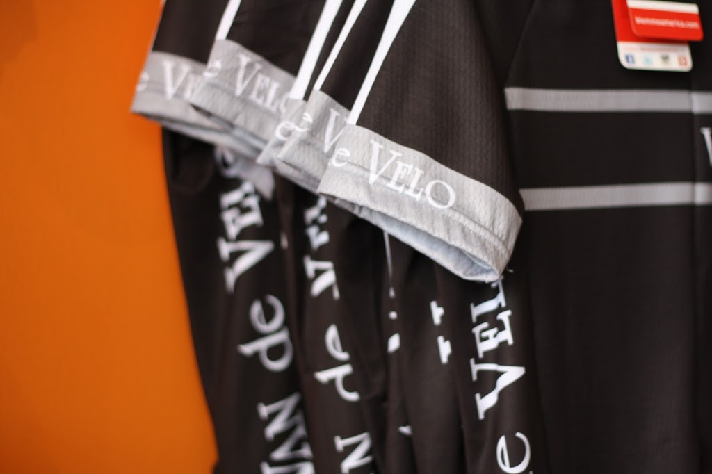 Van de Velo | 1708 Lakeshore Rd W, Mississauga, ON L5J 1J5, Canada | Phone: (905) 855-1190
