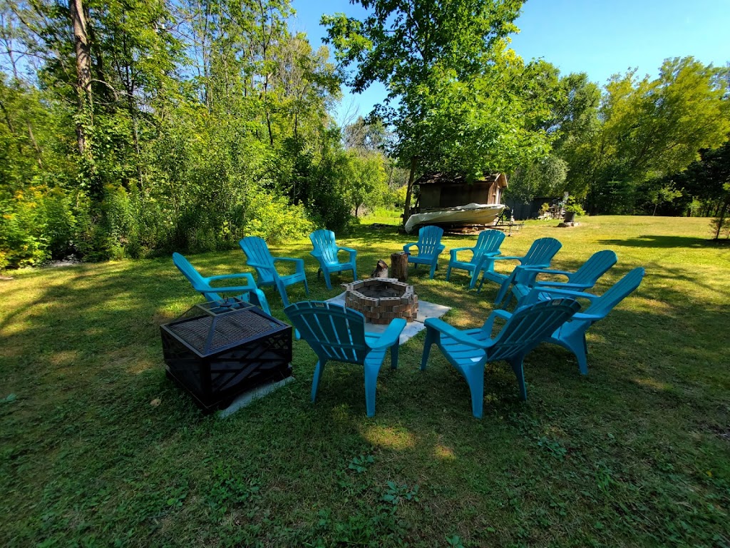 The Oasis A Piece of Paradise | 7 Kirkland Pl, Sauble Beach, ON N0H 2G0, Canada | Phone: (416) 317-7816