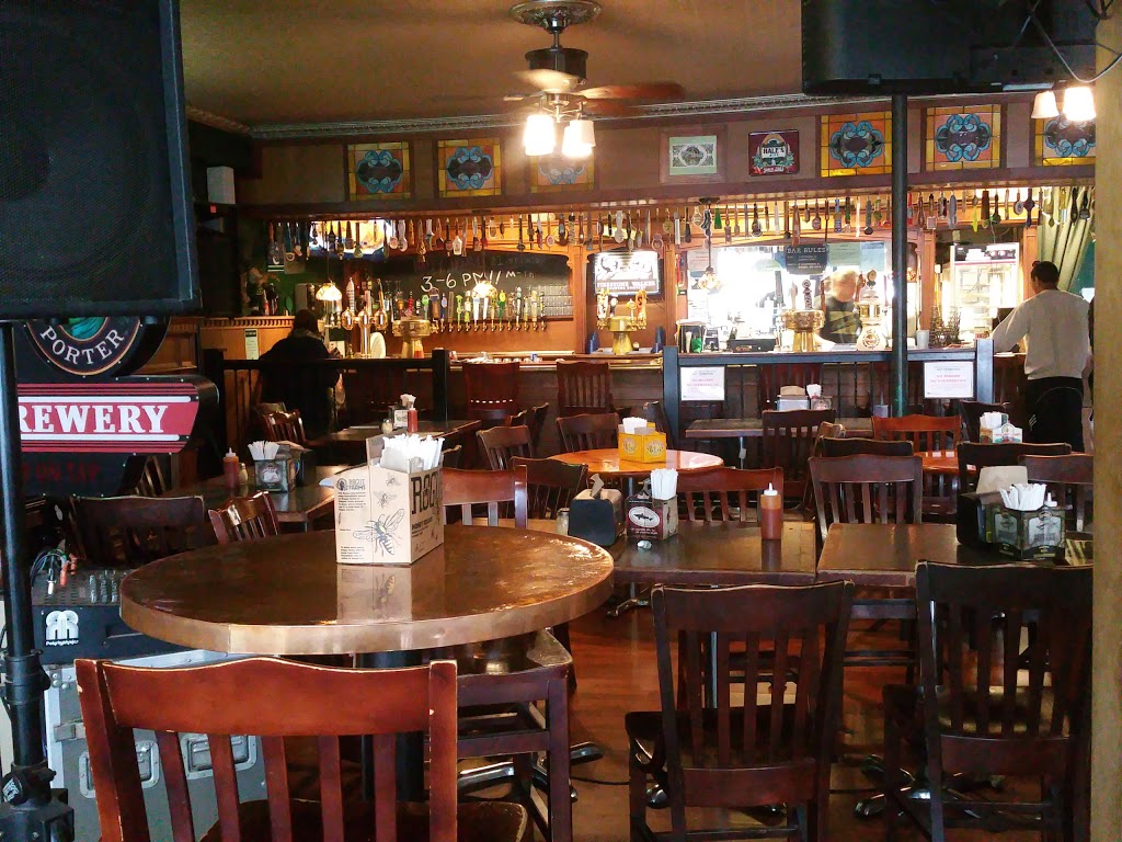 McKays Taphouse | 1118 E Maple St, Bellingham, WA 98225, USA | Phone: (360) 647-3600
