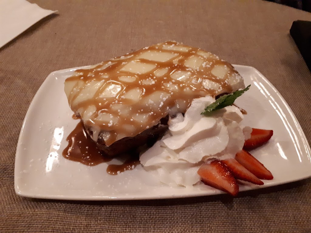 Manhattans | 951 Gordon St, Guelph, ON N1G 4S1, Canada | Phone: (519) 767-2440