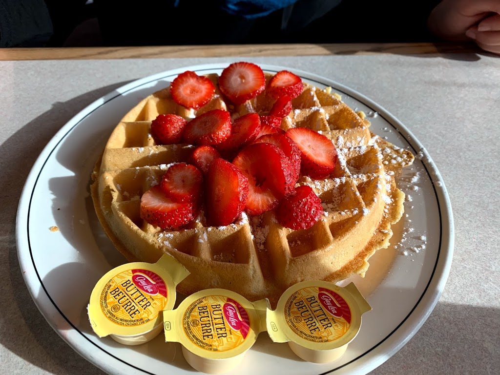 Bobbys Hideaway | 20 Queen St N, Mississauga, ON L5N 1A1, Canada | Phone: (905) 542-8863
