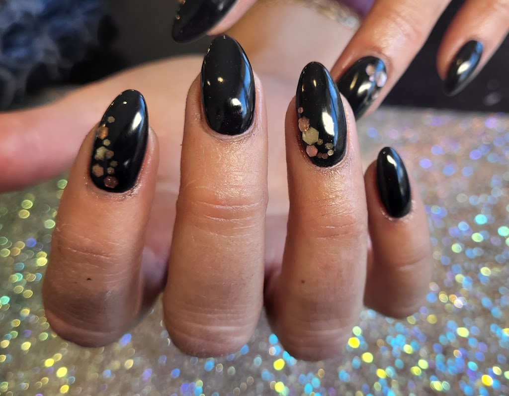 Ongles et cils jennifer craig | 240 Rue Saint-Nicolas, Napierville, QC J0J 1L0, Canada | Phone: (438) 863-8752