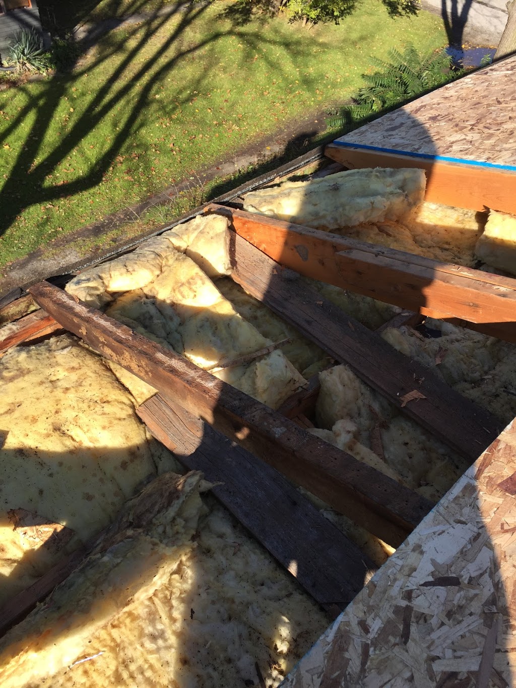 A1 Roofer-Roofing | 504 Bartholomew Dr, Newmarket, ON L3X 2E4, Canada | Phone: (647) 779-6627