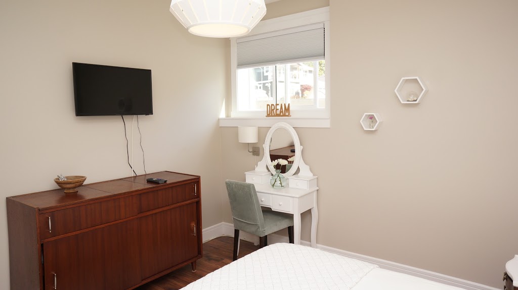 By the Bay Bed and Breakfast | 10106 Island View Close, Chemainus, BC V0R 1K2, Canada | Phone: (778) 233-2730