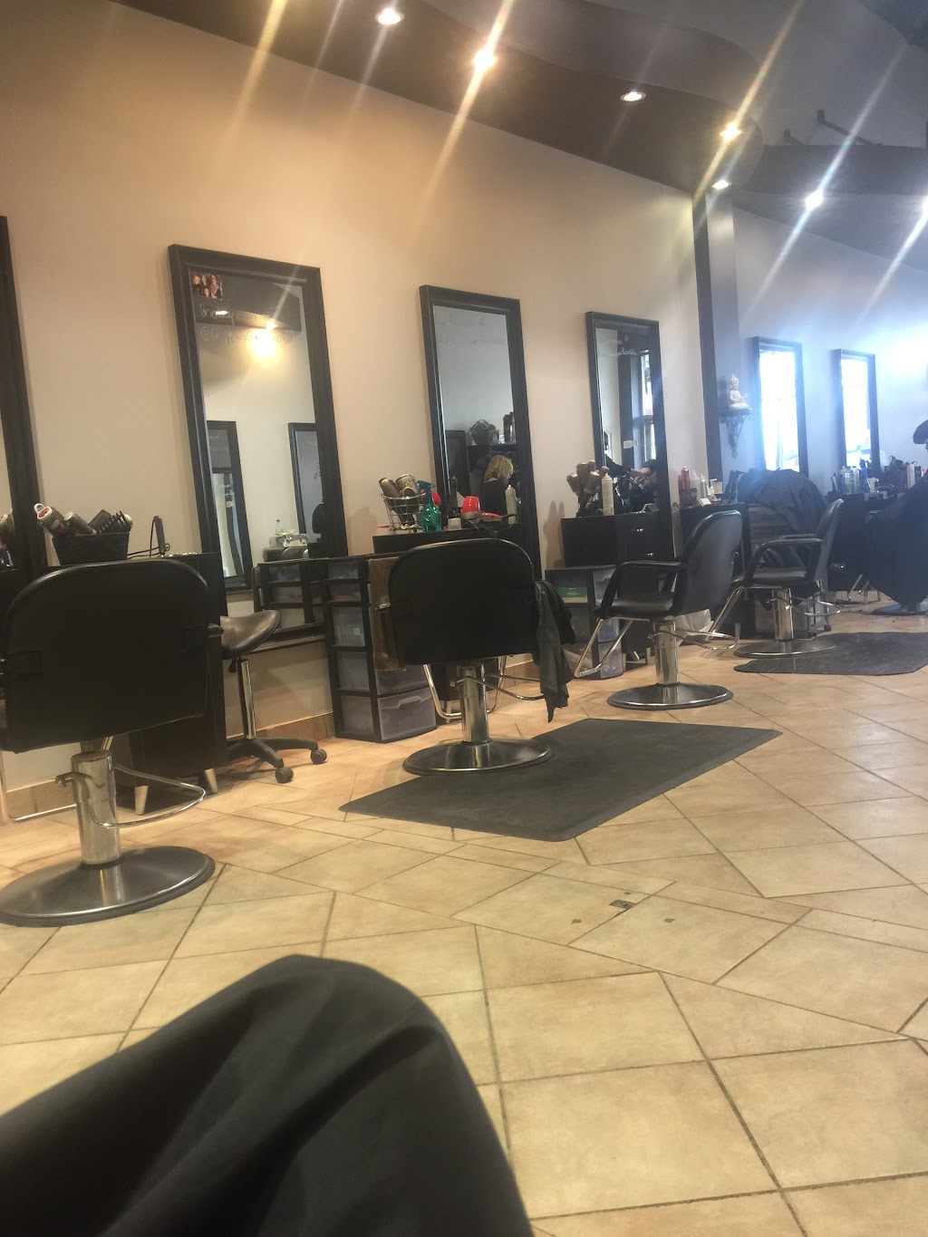 Coiffure Capri | 8454 Blvd. Newman, LaSalle, QC H8N 1Y5, Canada | Phone: (514) 364-6258