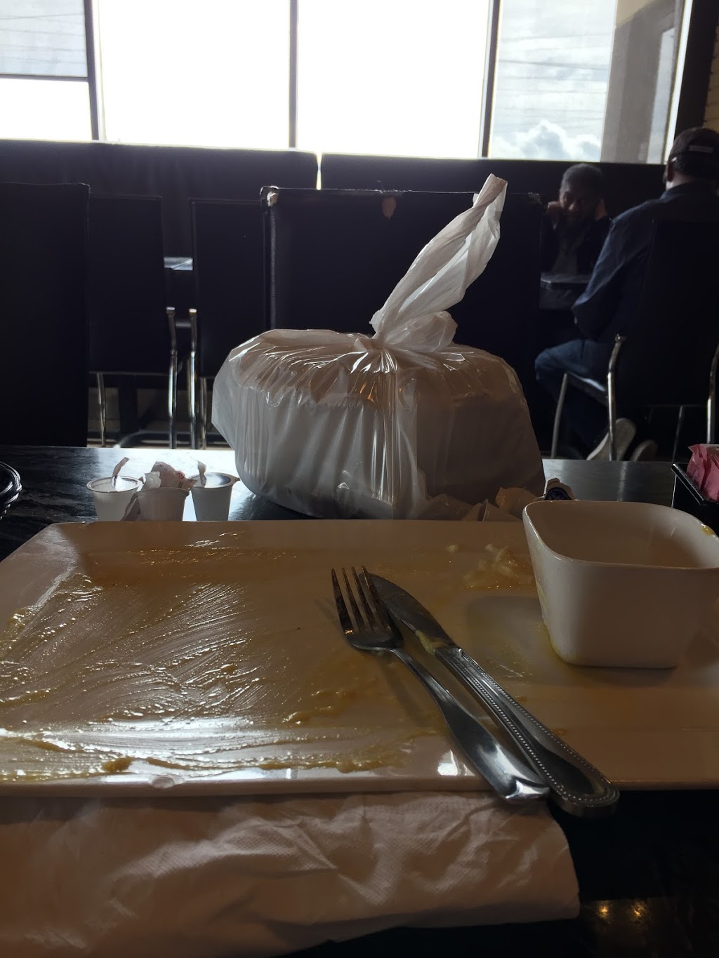 Honey Bee Restaurant | 1976 Queen St E, Toronto, ON M4L 1H9, Canada | Phone: (416) 698-5567
