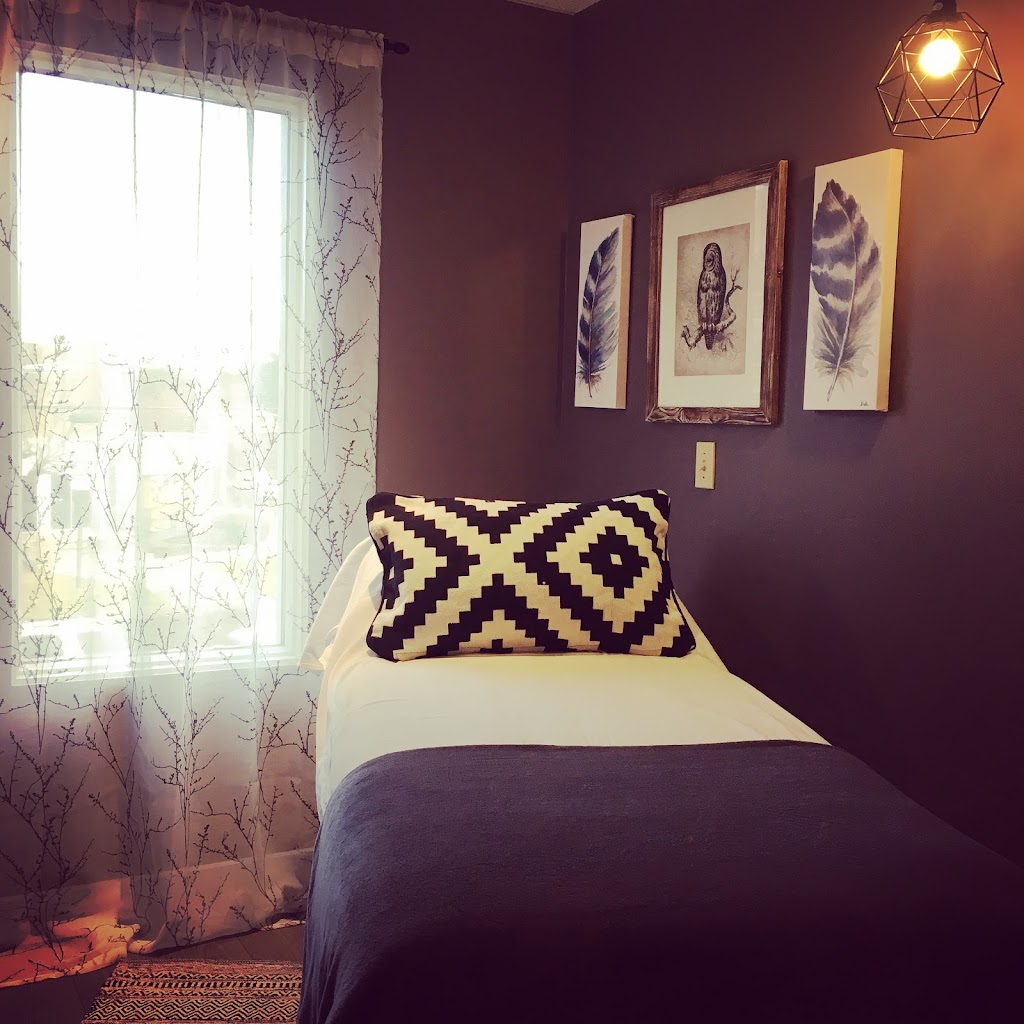 Fine Feather Acupuncture | 201-166 Oriole Rd, Kamloops, BC V2C 4N7, Canada | Phone: (778) 235-0088