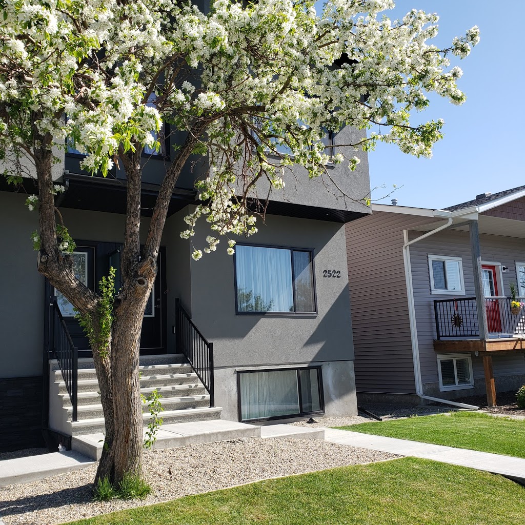 DayHome "U Grushy" | 2522 11 Ave SE, Calgary, AB T2A 0E3, Canada | Phone: (587) 664-2426