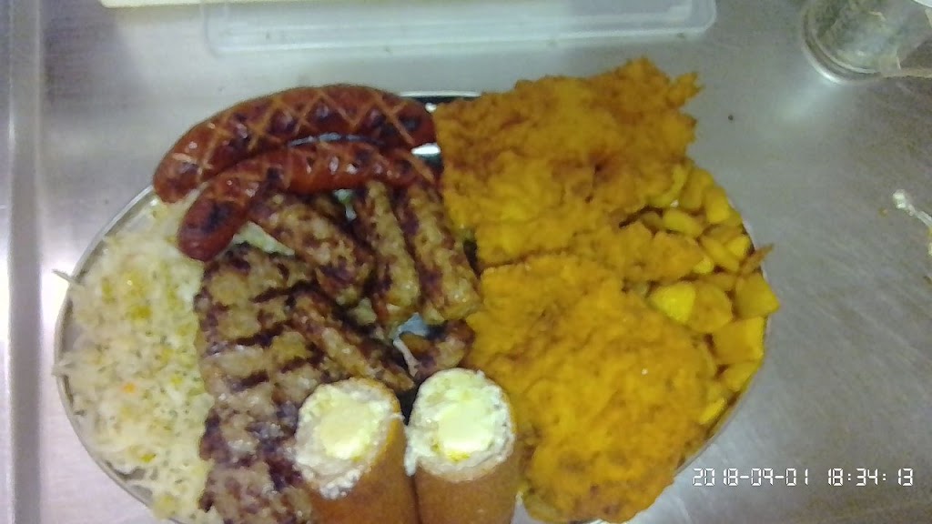 Veslo Grand Bend Restaurant and Motel | 8788 Lakeshore Rd, Thedford, ON N0M 2N0, Canada | Phone: (519) 243-9779