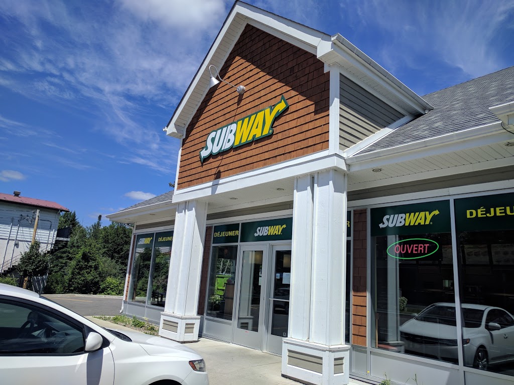 Restaurant SUBWAY | 1351 QC-117, Val-David, QC J0T 2N0, Canada | Phone: (819) 320-0066