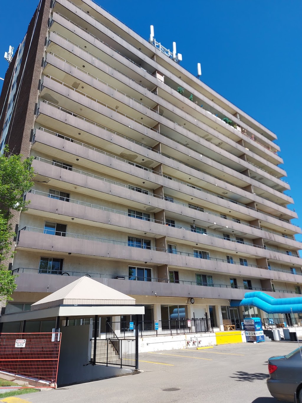 Lord Byron Tower I | 1 Royal Rd NW, Edmonton, AB T6J 2E8, Canada | Phone: (780) 414-6217
