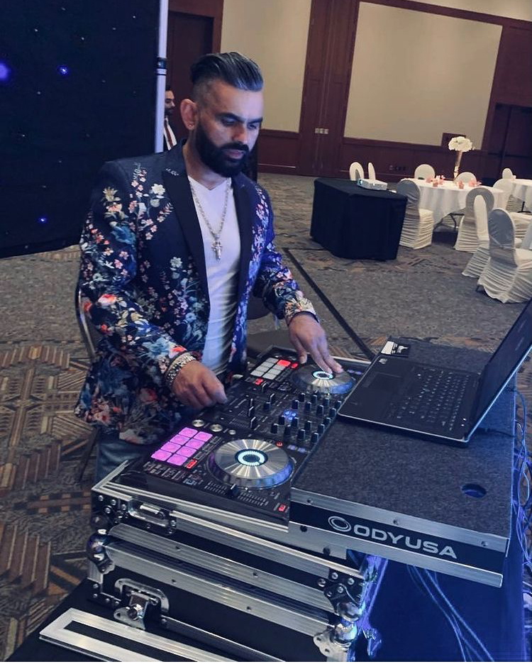 DJ Sandy - Time2DJ | 175 E Lakeview Ct, Chestermere, AB T1X 1W2, Canada | Phone: (403) 383-0785