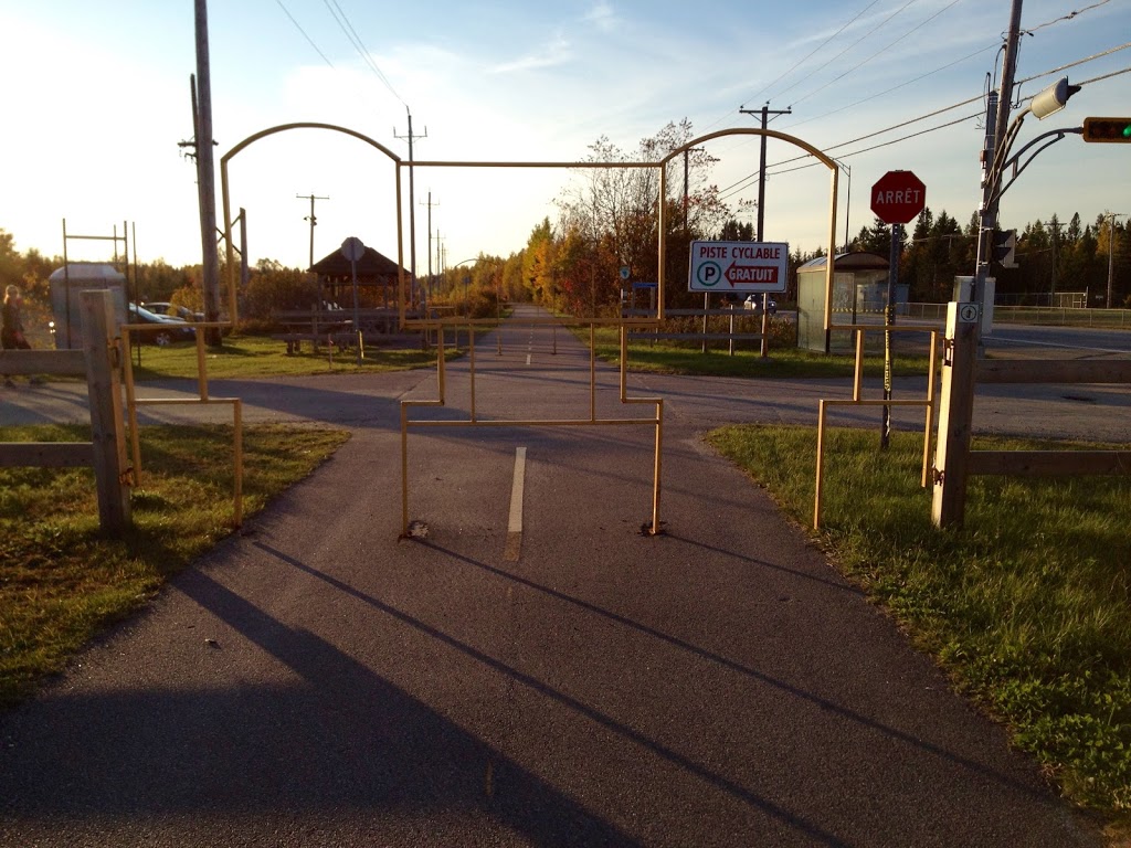 Stationnement Velopiste Jacques-Cartier/Portneuf | Saint-Gabriel-de-Valcartier, QC G0A 4N1, Canada