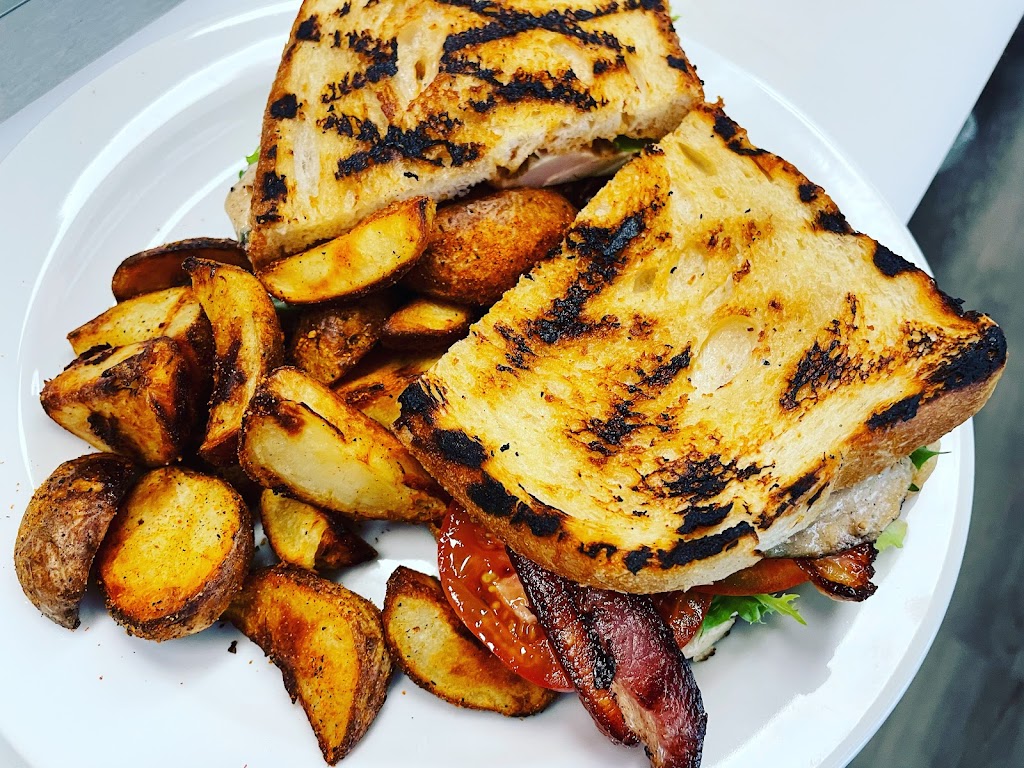 Free Range Pub | 1181 Larry Uteck Blvd, Bedford, NS B4B 0S9, Canada | Phone: (902) 443-0018