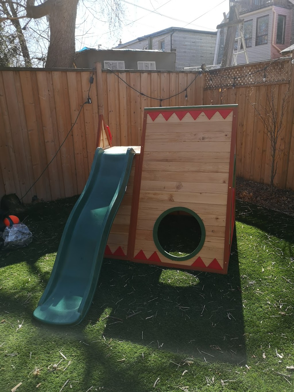 Starry Castle Canada | 3401 McNicoll Ave, Scarborough, ON M1V 2V5, Canada | Phone: (647) 961-2008