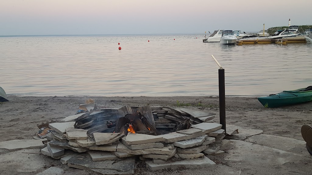 Tiny Cove Marina | 15 Sunrise Ct, Tiny, ON L9M 0H2, Canada | Phone: (705) 529-2327