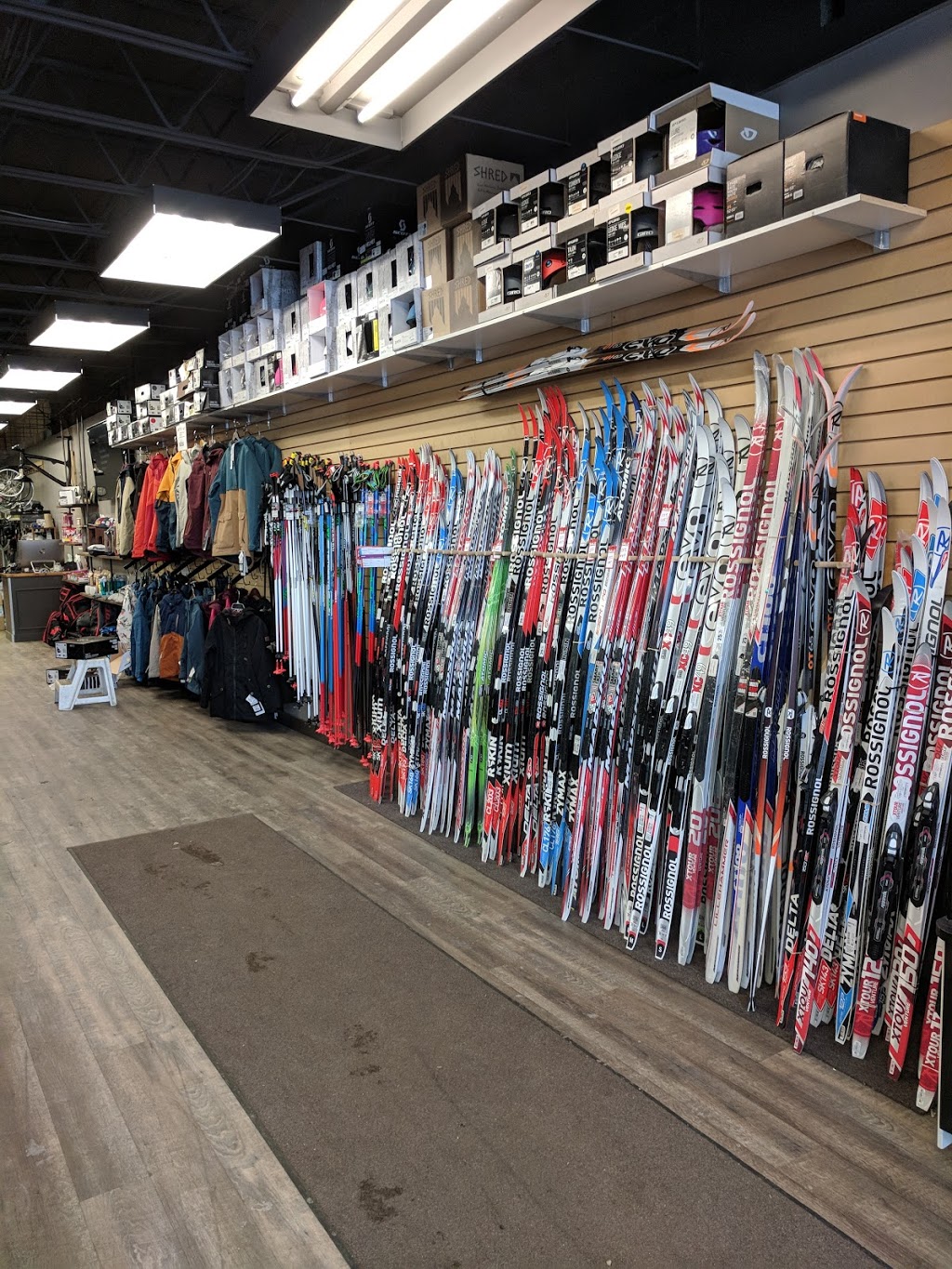 Rollin Thunder Bike & Ski | 485 Memorial Ave, Thunder Bay, ON P7B 3Y6, Canada | Phone: (807) 344-2433