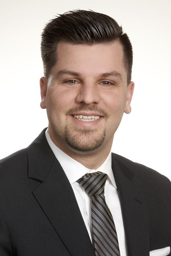Edward Jones - Financial Advisor: Myron O Doroniuk | 281 Roncesvalles Ave, Toronto, ON M6R 2M3, Canada | Phone: (416) 488-1530