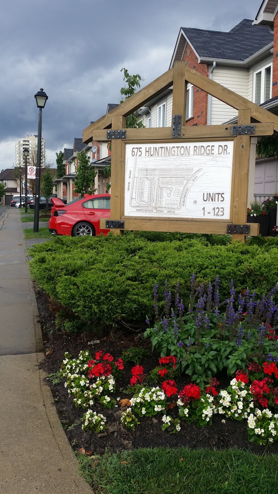 Daniels Group | 4542 Guildwood Way, Mississauga, ON L5R 4H7, Canada | Phone: (905) 501-0141