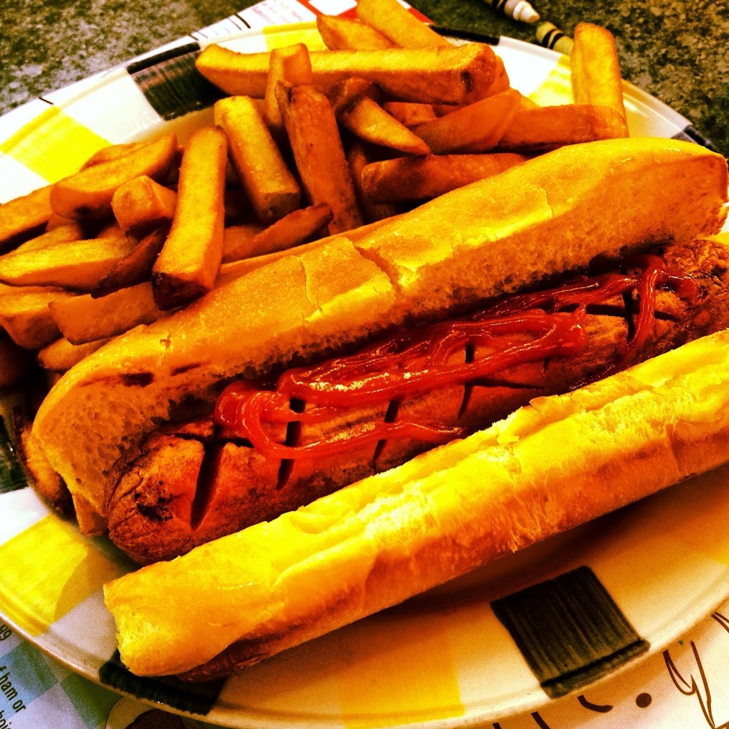 Wimpys Diner | 1001 Division St, Cobourg, ON K9A 3J2, Canada | Phone: (905) 373-4033