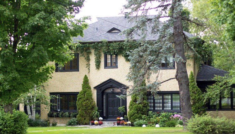 Auberge le Kingsville | 609 Rue Notre-Dame Est, Thetford Mines, QC G6G 2S6, Canada | Phone: (418) 333-0299