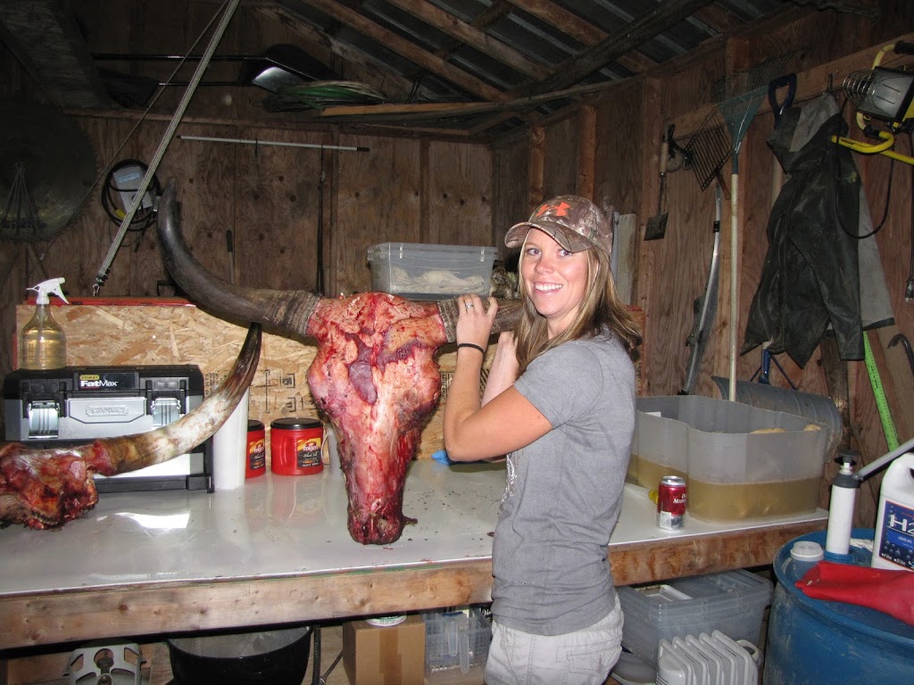Hunters Union | 29 MacKenzie Rd, Salmon Arm, BC V1E 2Y3, Canada | Phone: (250) 832-5508