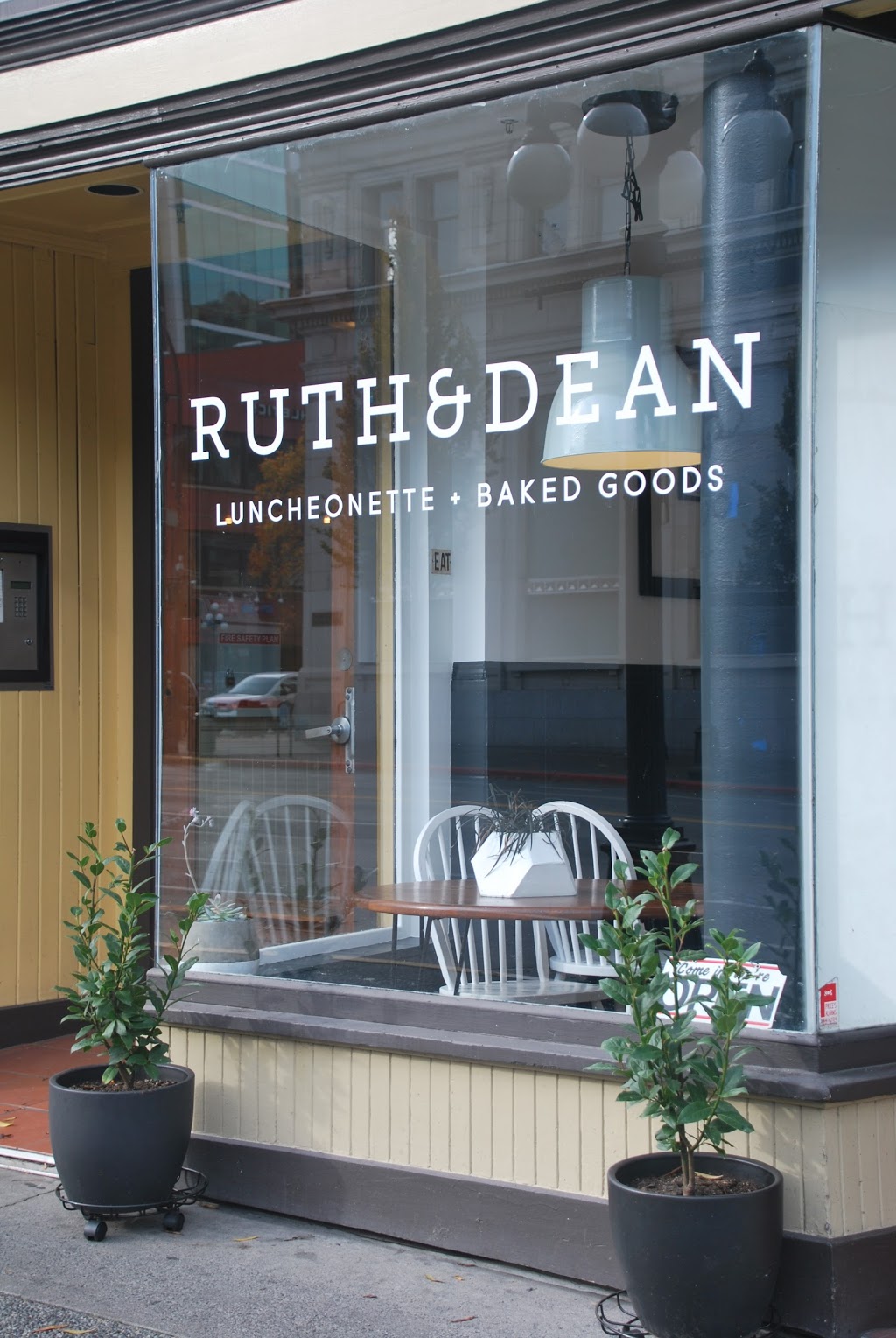 Ruth & Dean - Luncheonette & Bakery | 2509 Estevan Ave, Victoria, BC V8R 2S6, Canada | Phone: (250) 590-2780