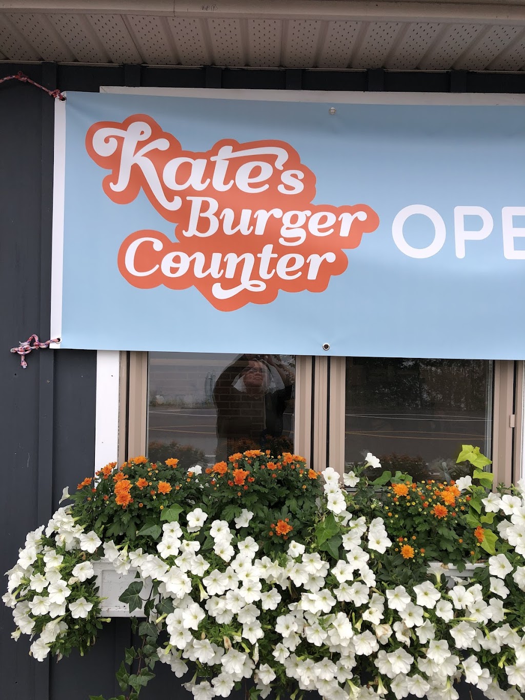 Kate’s Burger Counter | 1184 Kashagawigamog Lake Rd, Minden, ON K0M 2K0, Canada | Phone: (705) 286-4554