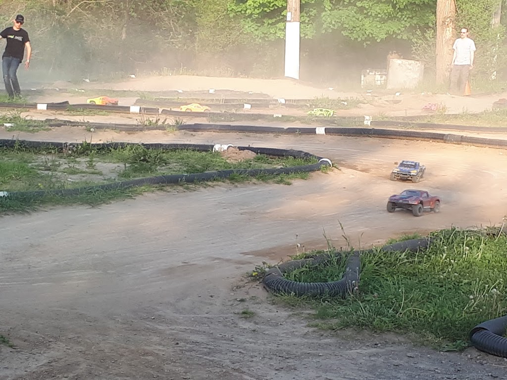 Vineland R/C Speedway | 3329-3333 Prudhomme Blvd, Vineland Station, ON L0R 2E0, Canada
