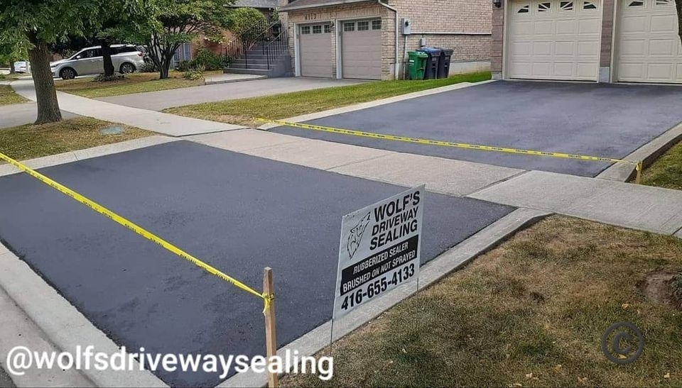 Wolfs Driveway Sealing | 2250 Homelands Dr, Mississauga, ON L5K 1G8, Canada | Phone: (416) 655-4133