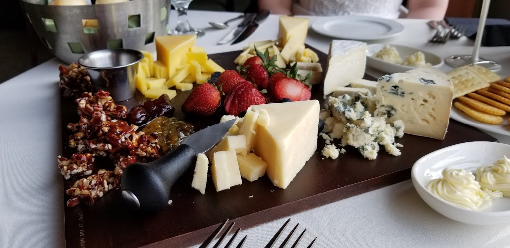 The Clubhouse Grille | 830 Jay Peak Rd, Jay, VT 05859, USA | Phone: (802) 988-2770