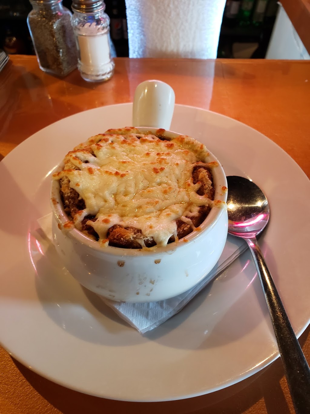 Colleens Pub | 245 Waverley Rd, Dartmouth, NS B2X 2C5, Canada | Phone: (902) 461-0075