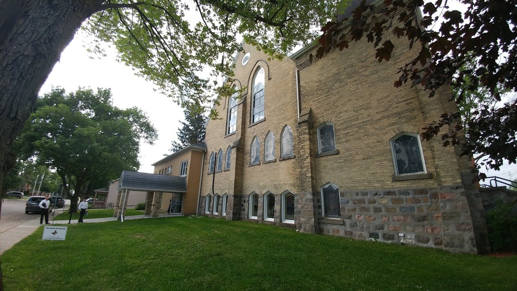 Harriston United Church | 57 Young St W, Harriston, ON N0G 1Z0, Canada | Phone: (519) 338-3547