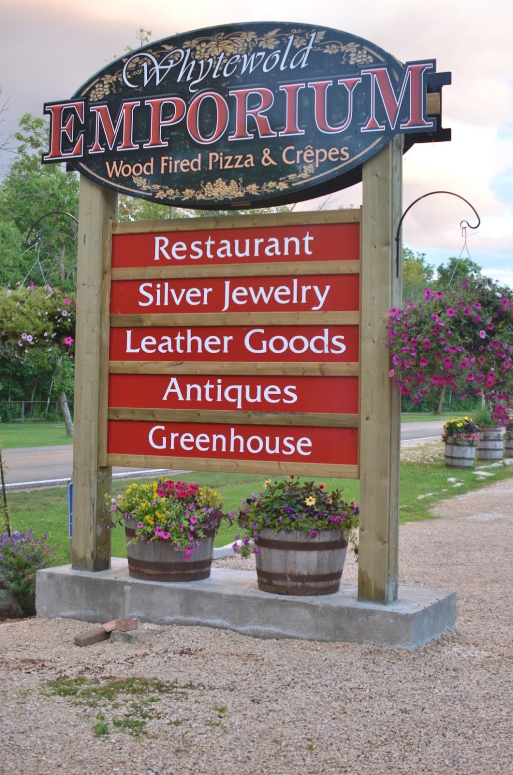 Whytewold Emporium | 190 Gimli Rd, Matlock, MB R0C 2B0, Canada | Phone: (204) 389-4567