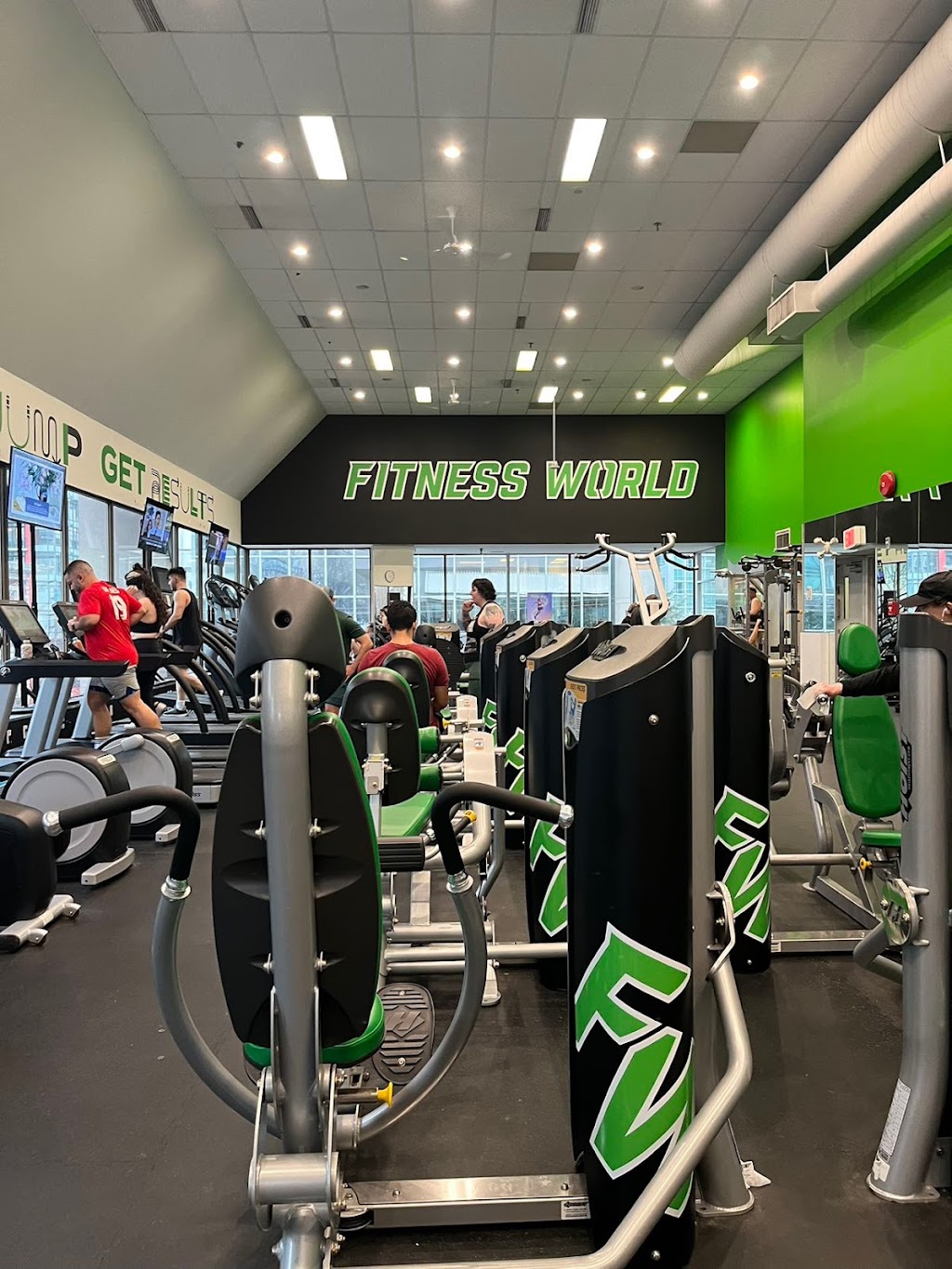 Fitness World | 15850 26 Ave #120, Surrey, BC V3Z 2N6, Canada | Phone: (604) 385-1316