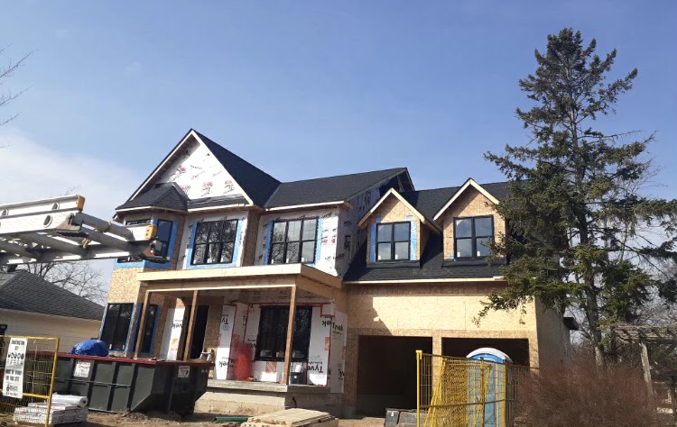 D.C United Roofing | 28 Currie St Unit #13, Barrie, ON L4M 5N4, Canada | Phone: (705) 733-6072