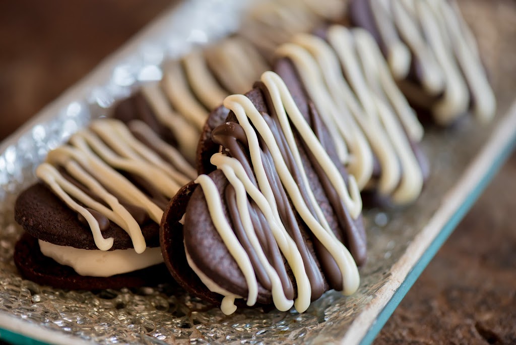 Baked4U | West, 1837 Lansdowne Street #9a, Peterborough, ON K9K 1R4, Canada | Phone: (705) 874-1695