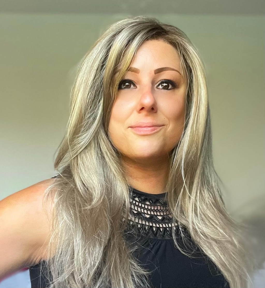 Dana Rios - Courtier immobilier - West Island et Montréal | 275 Elm Ave suite 9, Beaconsfield, QC H9W 2E4, Canada | Phone: (514) 377-3262