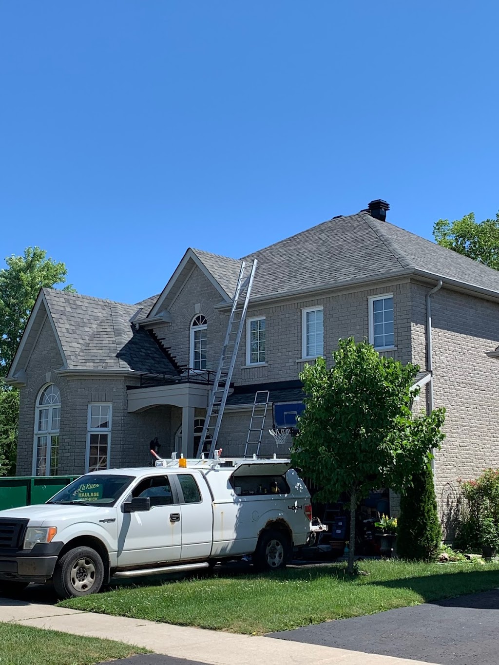 Estate Exteriors | Canada, 291 Clarlyn Dr, Georgina, ON L4P 3C8, Canada | Phone: (289) 383-4063