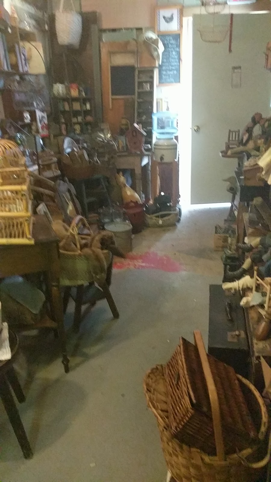 Hen House II | 5961 Goodrich Rd, Clarence Center, NY 14032, USA | Phone: (716) 510-5645