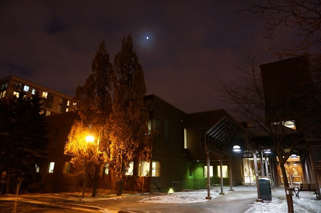 Côte Saint-Luc City Hall | 5801 Boul Cavendish, Côte Saint-Luc, QC H4W 3C3, Canada | Phone: (514) 485-6800